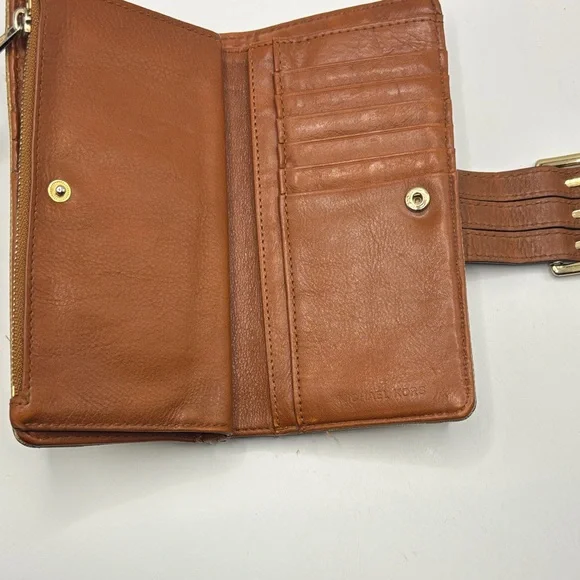 Michael Kors Logo 3 Strap Wallet - Picture 9 of 12